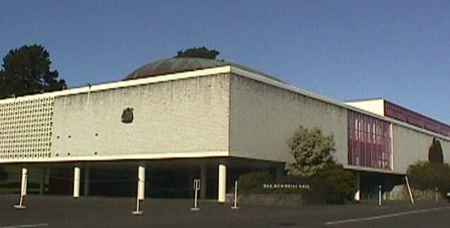 memhall.jpg (23777 bytes)